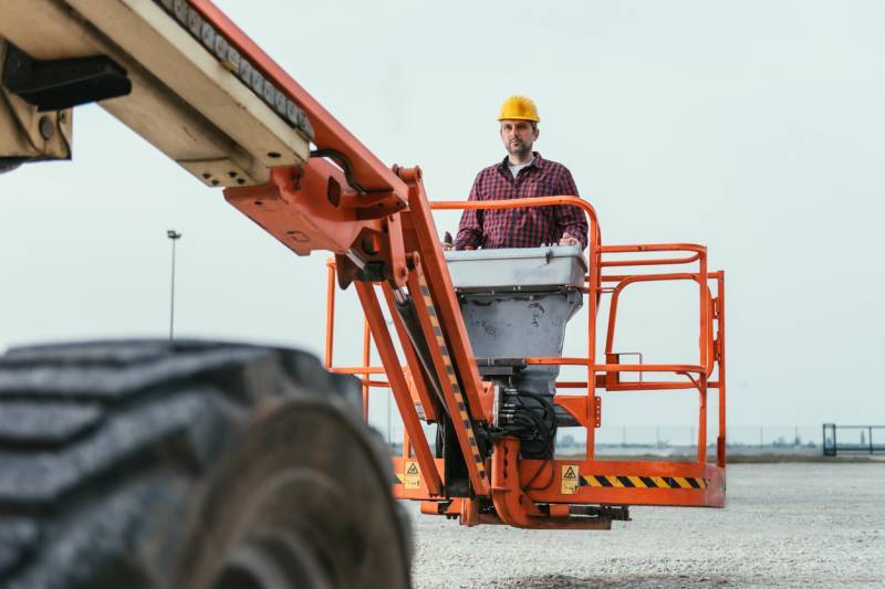 Curso NR 18 Plataforma Elevatória Móvel de Trabalho PEMT - Reciclagem 